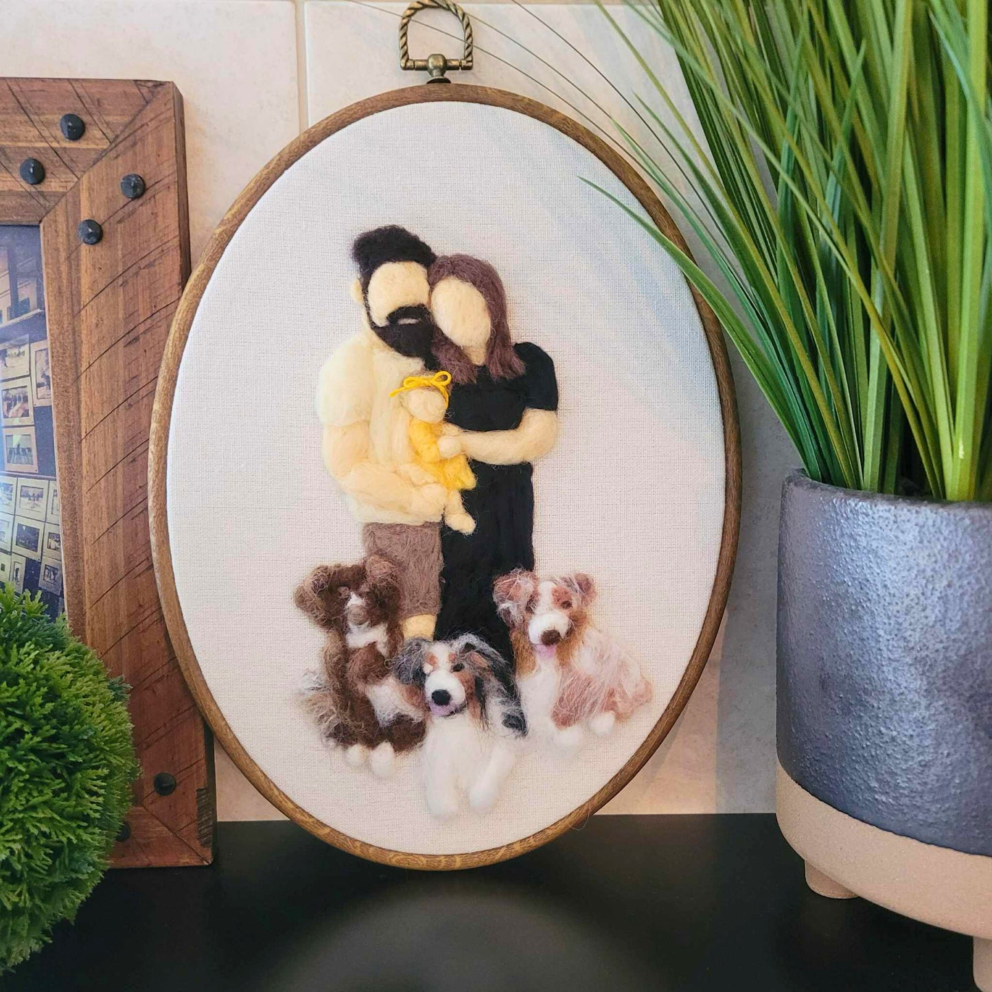 Portrait de famille personnalisé feutré à l'aiguille