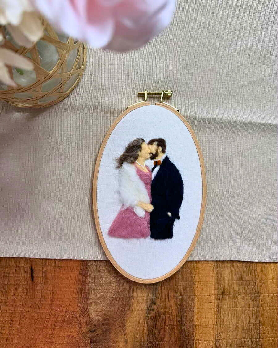 Portrait de famille personnalisé feutré à l'aiguille